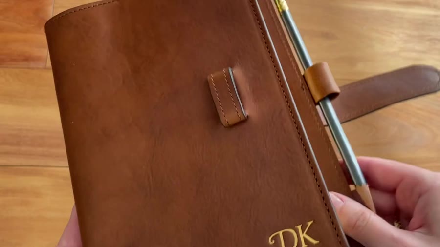 Epica leather journal pen loop detail
