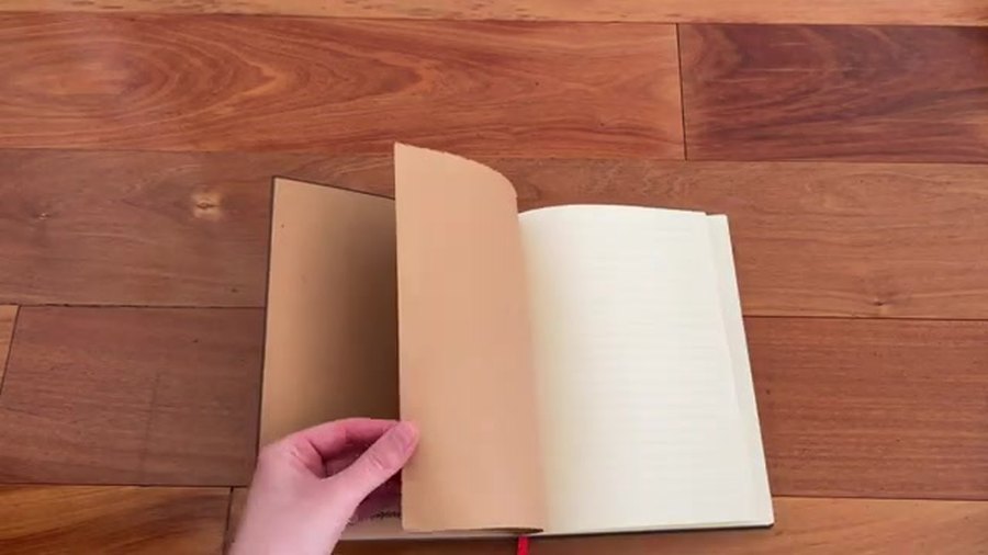 Paperblanks Flexis Notebook Review 4 Inside lined pages of the Paperblanks Flexis notebook