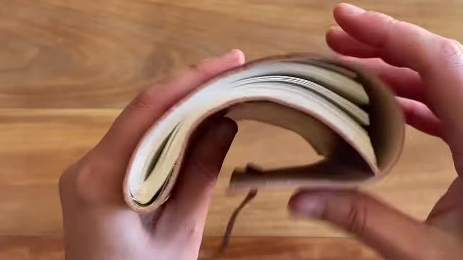 Roll Up Leather Journal Review 6 Curled page block showing why the journal does not lay flat