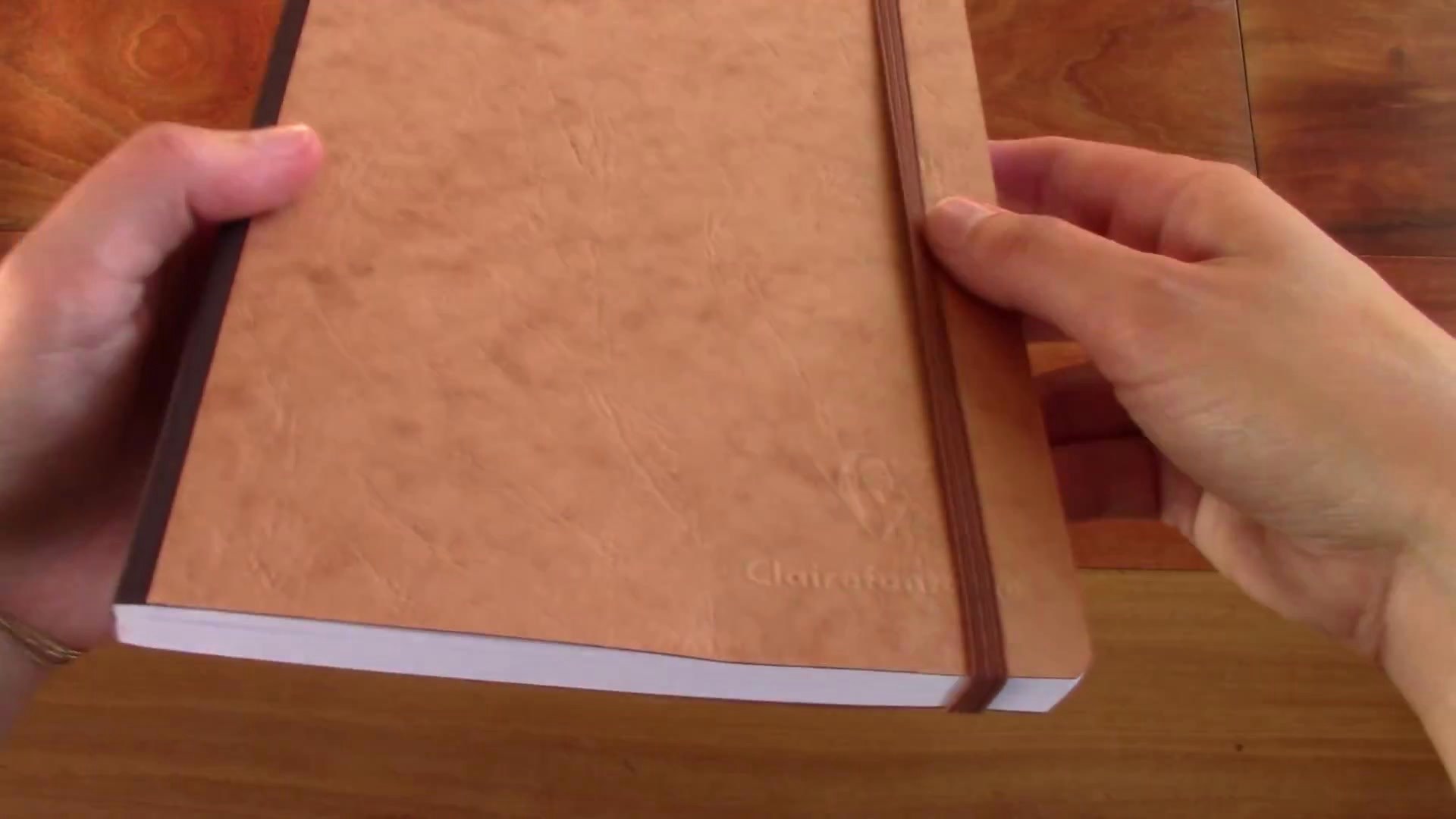 Clairefontaine Basic Notebook Review 2 Clairefontaine Basic notebook elastic closure