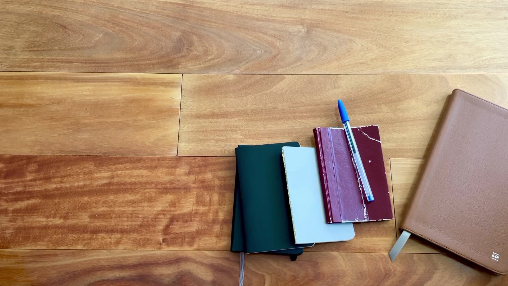 How I Got Back Into Journaling 6 Assorted pocket notebooks and leather journal for journaling options