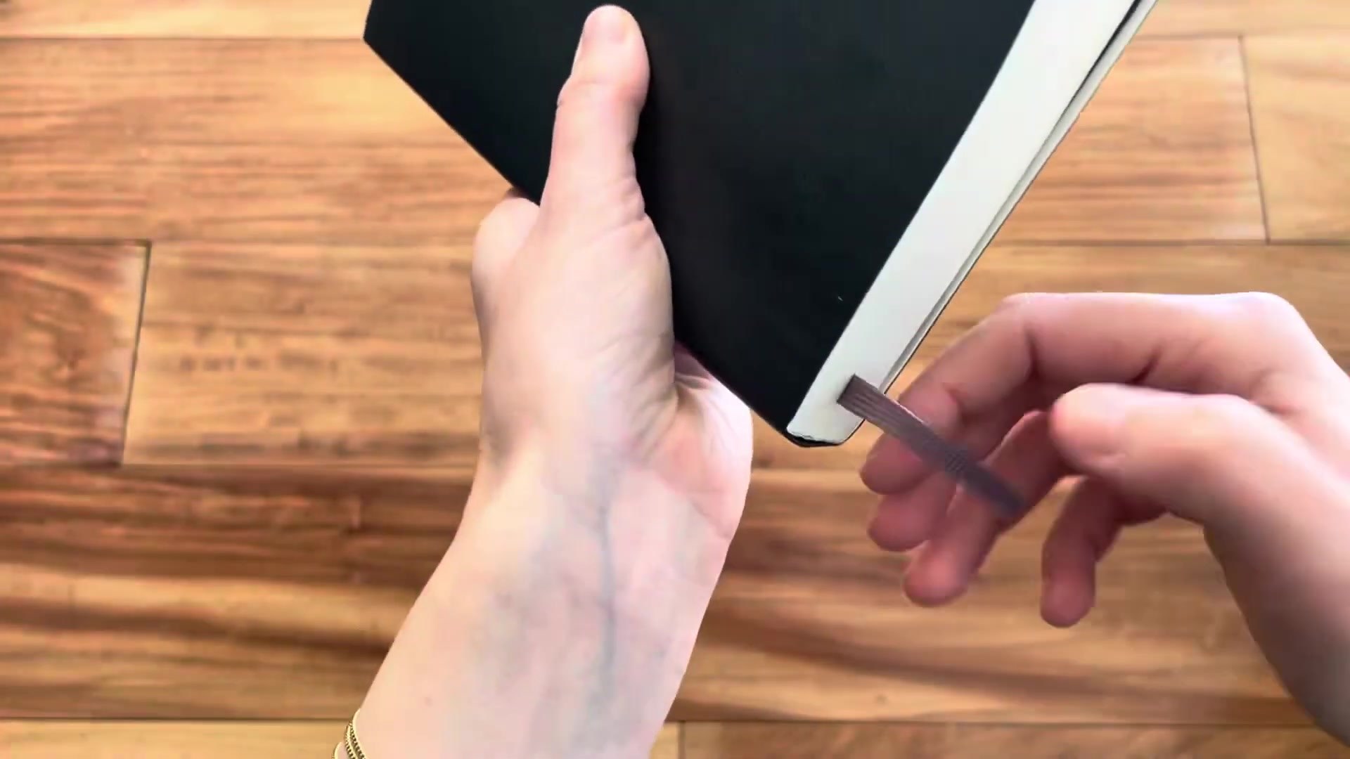 Moleskine Daily Planner Soft Cover Review 6 Moleskine soft cover planner elastic closure and cover flexibility