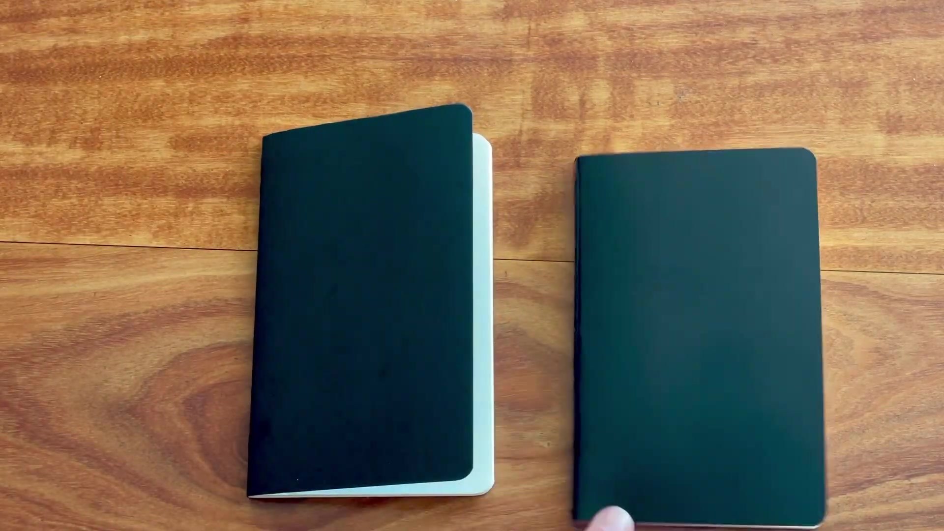 Moleskine vs Daler Rowney Pocket Notebook Comparison 6 Moleskine Cahier and Daler Rowney pocket notebooks showing thickness comparison