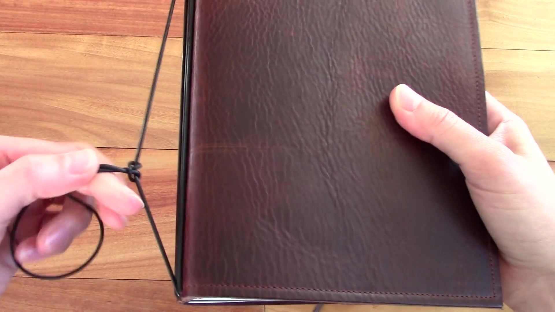 Moleskine vs X17 Notebook Comparison 14 Writing and handling test in Moleskine vs X17 notebook comparison
