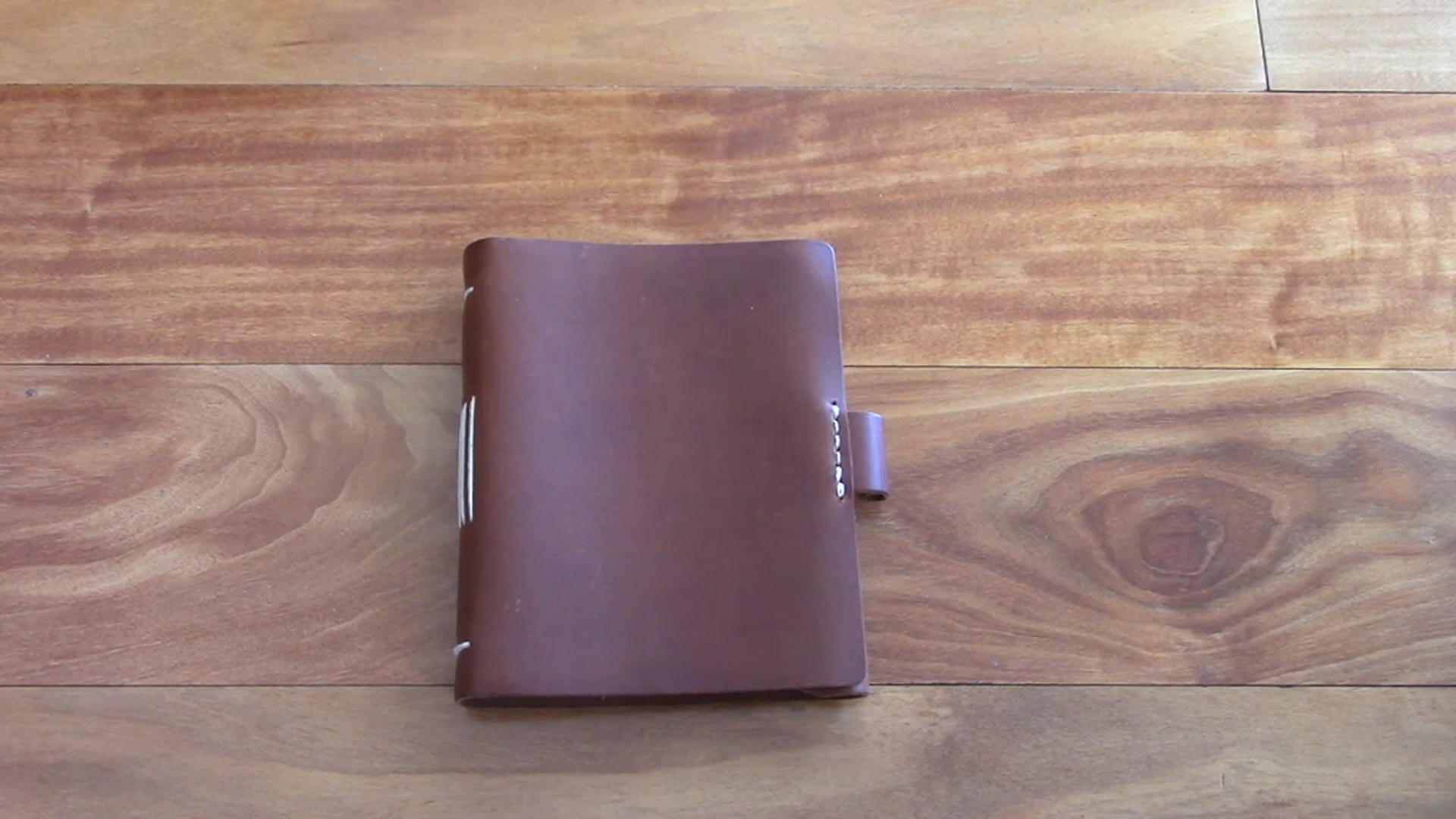 Rustico Courier leather journal durability cover view