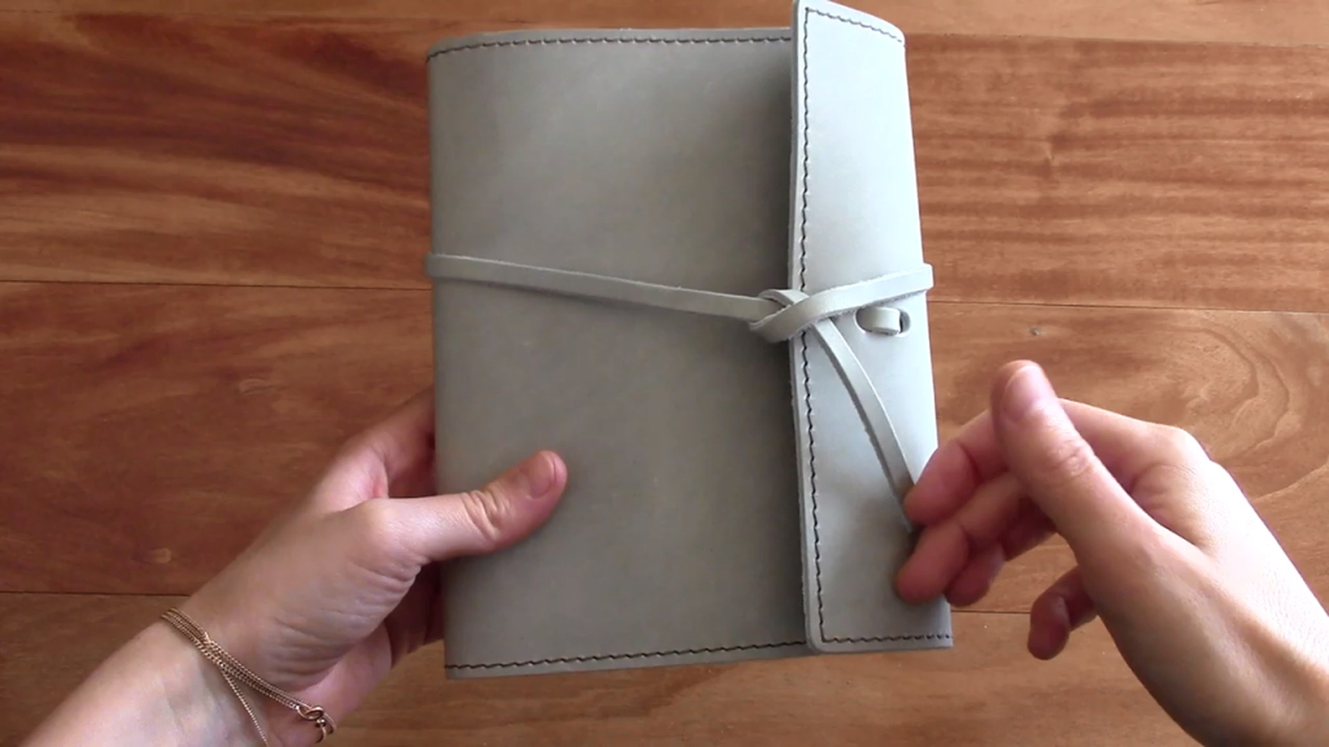 Rustico Writer’s Log Journal Review 2 Rustico Writer’s Log opened to notebook insert