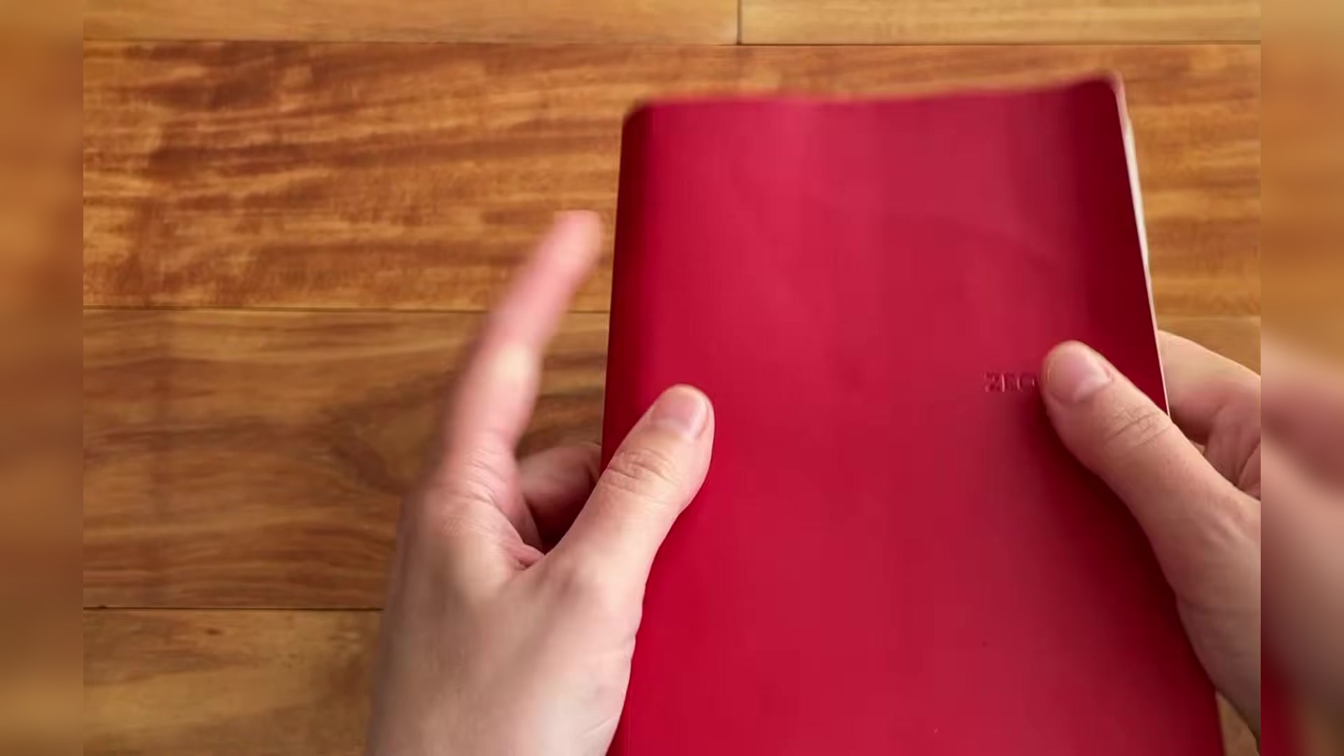 Zequenz Notebook Durability Review 1 Red Zequenz 360 B6 notebook cover overview